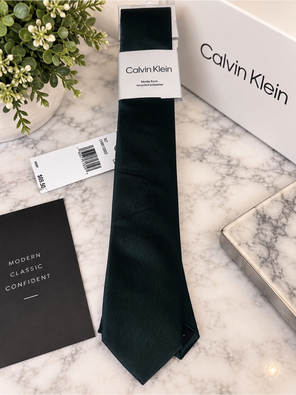 Calvin Klein Men's Unison Solid Necktie Hunter Green NWT Slim